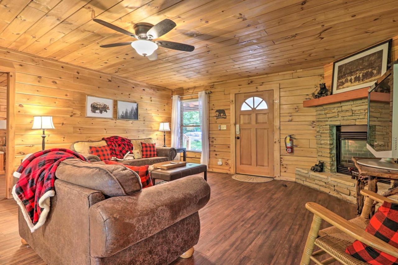 Cabin With Deck And Fireplace Less Than 3 Mi To Dollywood! 鸽子谷 外观 照片