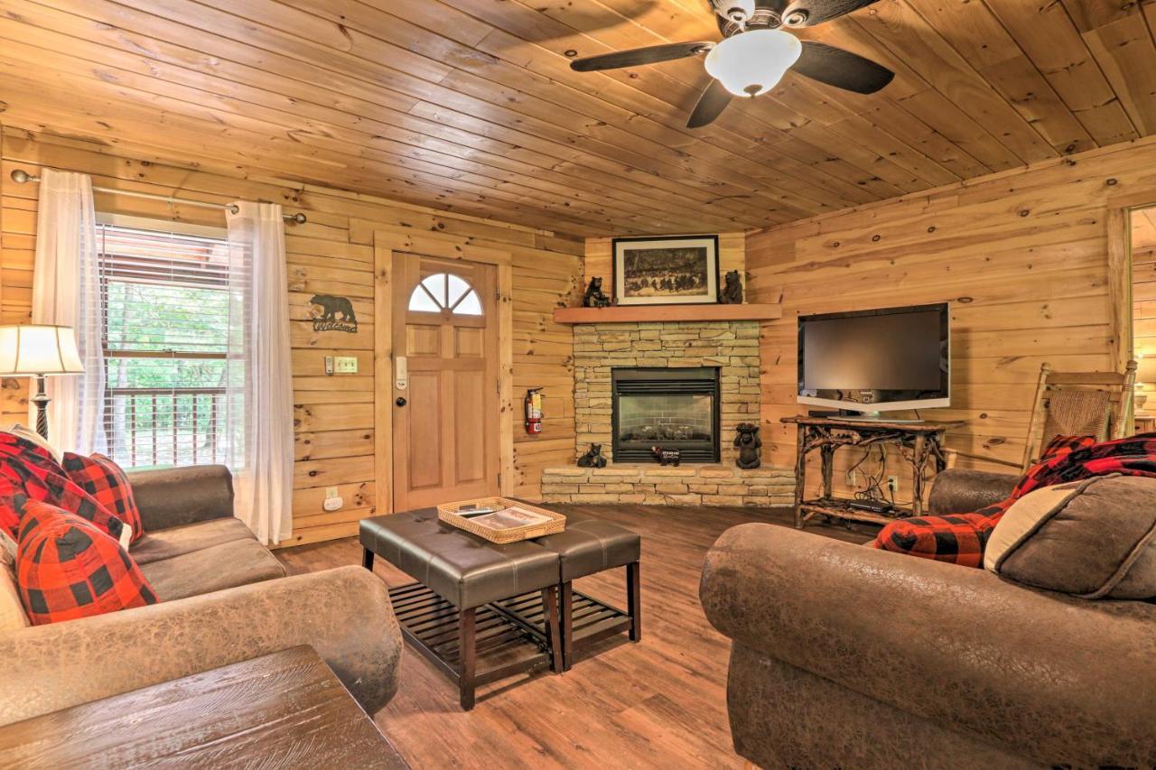 Cabin With Deck And Fireplace Less Than 3 Mi To Dollywood! 鸽子谷 外观 照片