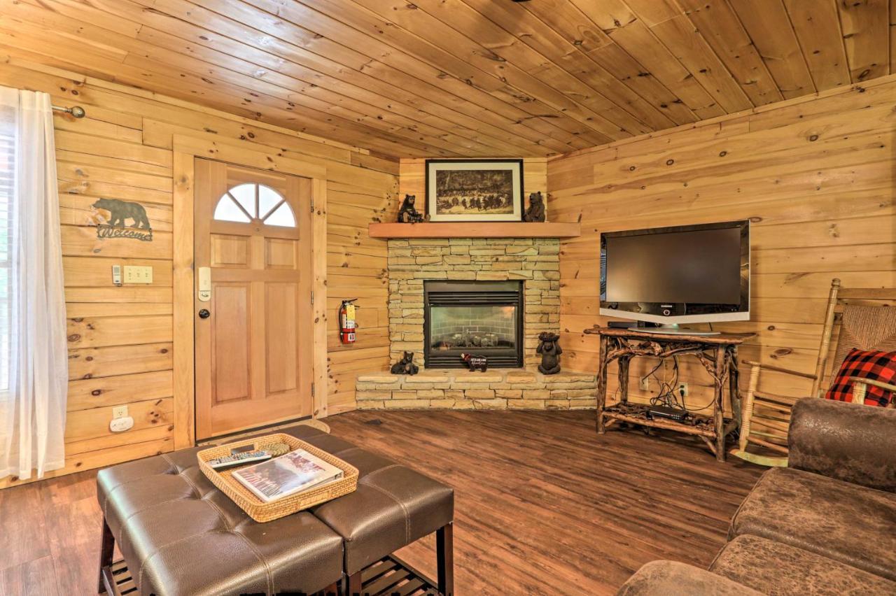 Cabin With Deck And Fireplace Less Than 3 Mi To Dollywood! 鸽子谷 外观 照片