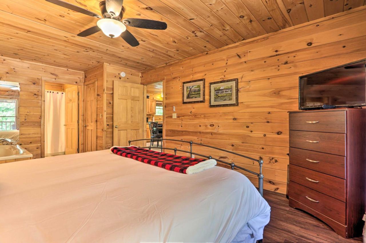 Cabin With Deck And Fireplace Less Than 3 Mi To Dollywood! 鸽子谷 外观 照片