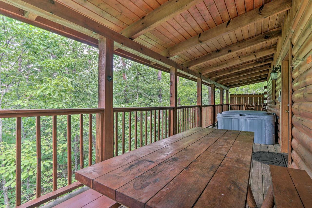 Cabin With Deck And Fireplace Less Than 3 Mi To Dollywood! 鸽子谷 外观 照片